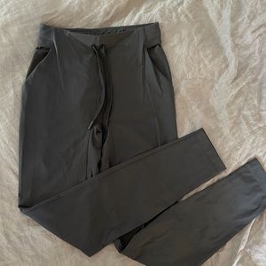 LULULEMON black straight pant